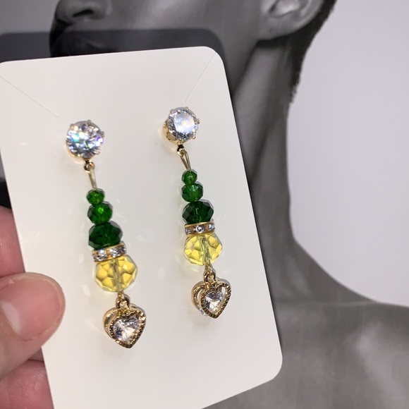 New Hand Crafted Oregon Ducks 🦆 Bling Themed Post, Dangling Earrings - Picture 4 of 9